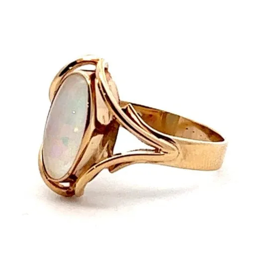 9ct Yellow Gold single stone Opal Ring