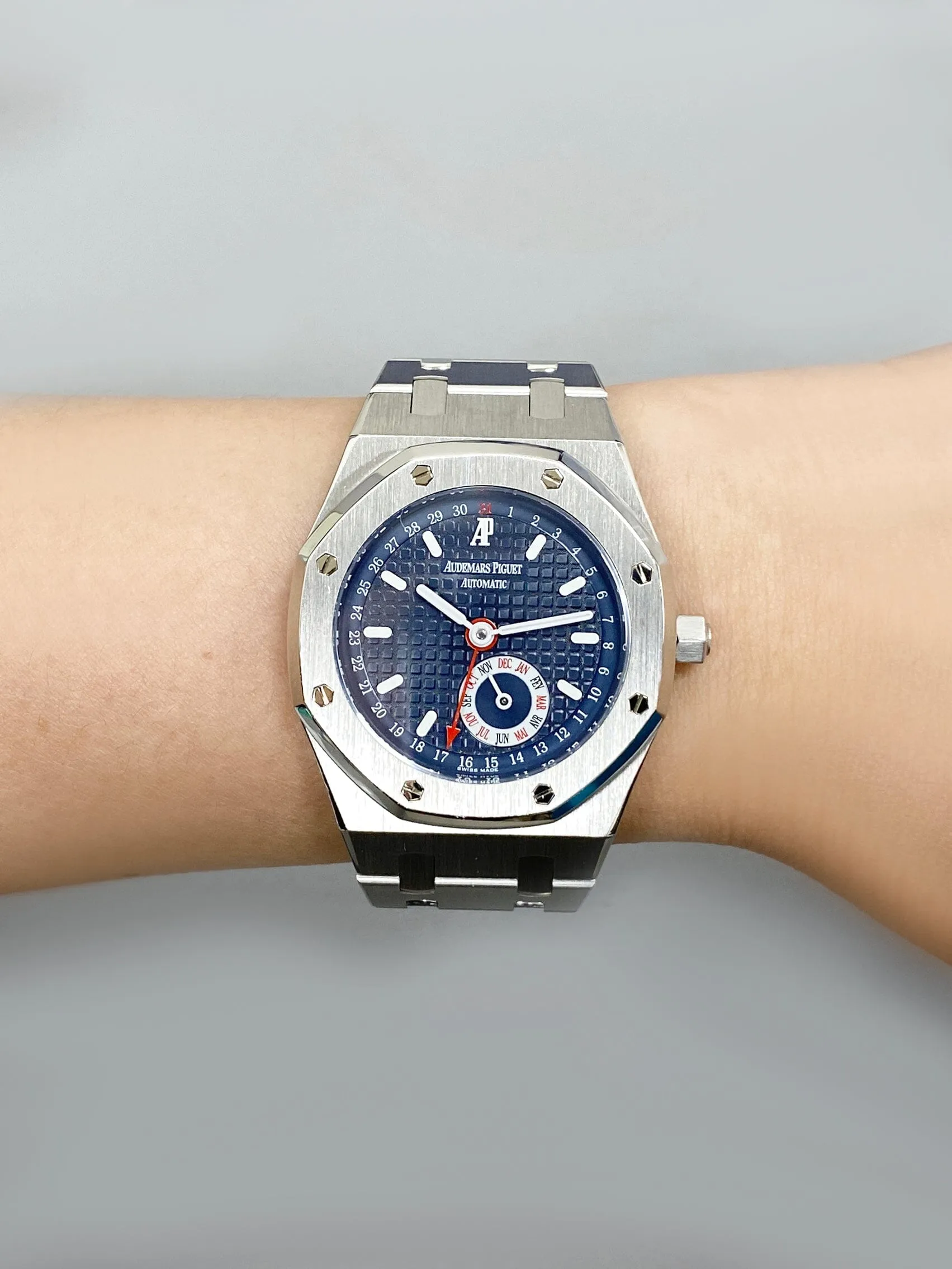 Audemars Piguet Royal Oak 25920ST Blue Dial Mens Watch With Archives