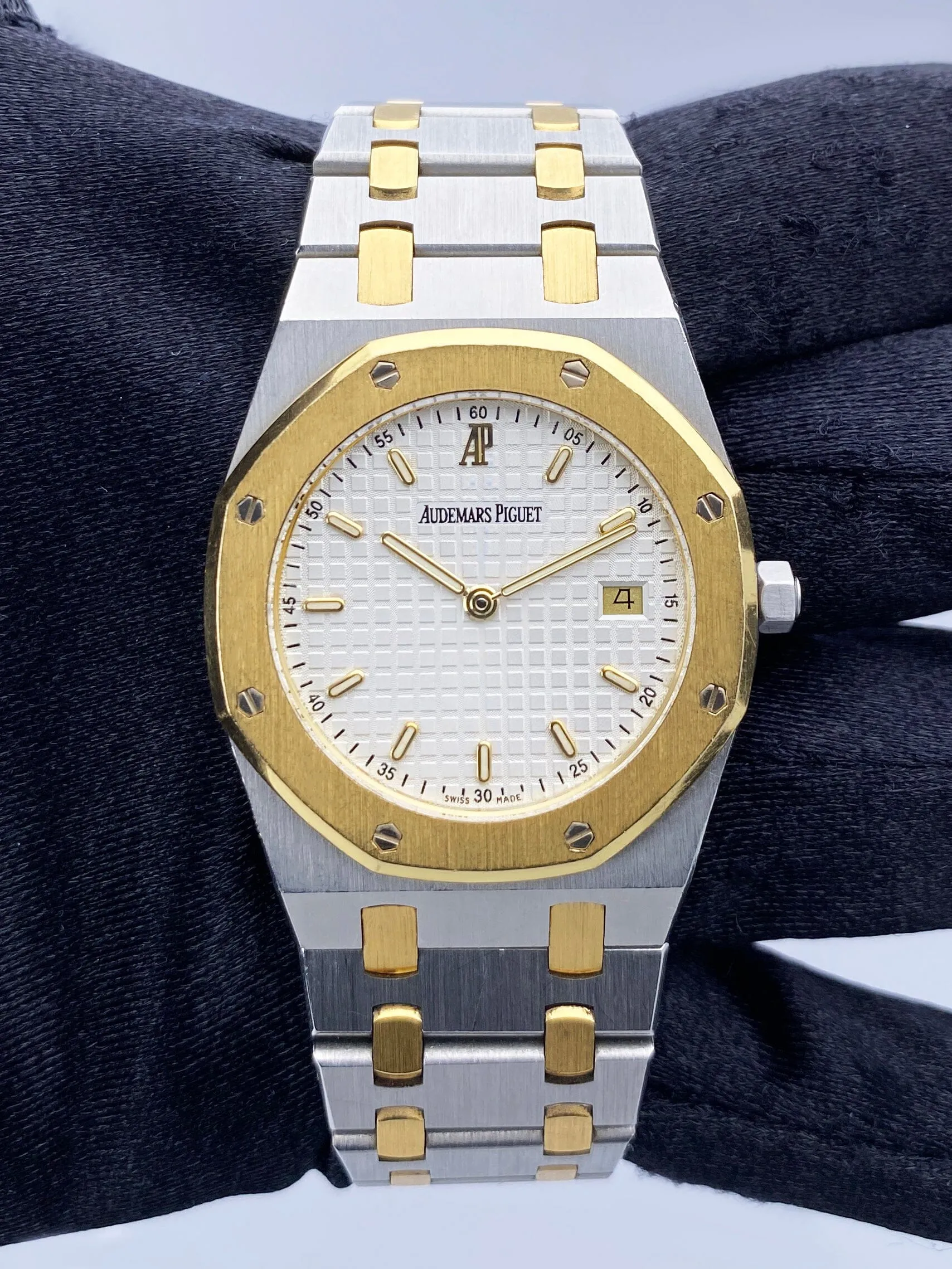 Audemars Piguet Royal Oak 56175SA White Dial Two-Tone Ladies Watch