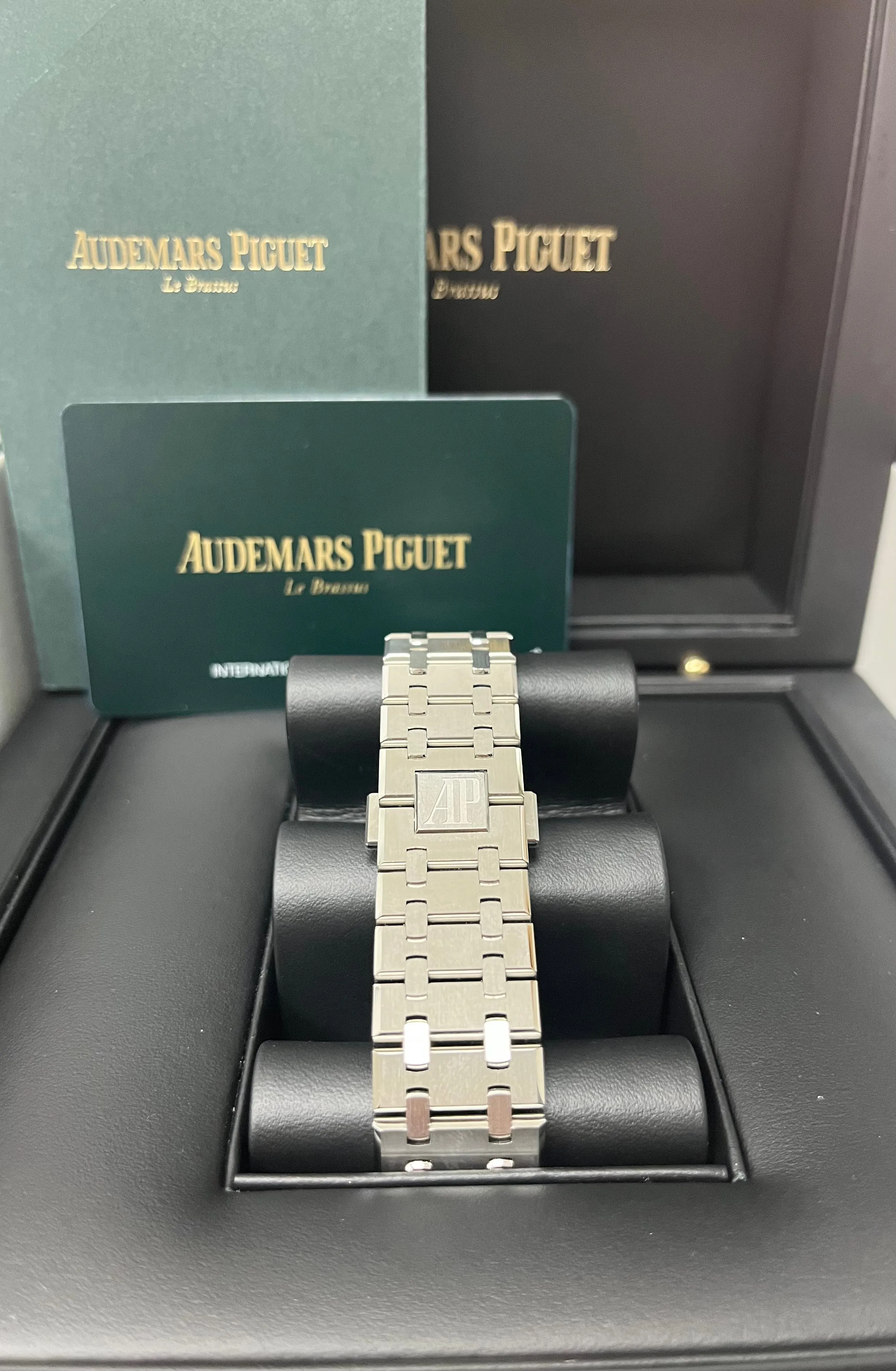 Audemars Piguet Royal Oak Selfwinding Chronograph/ Stainless Steel/ Panda Dials (Ref#26331ST.OO.1220ST.03)