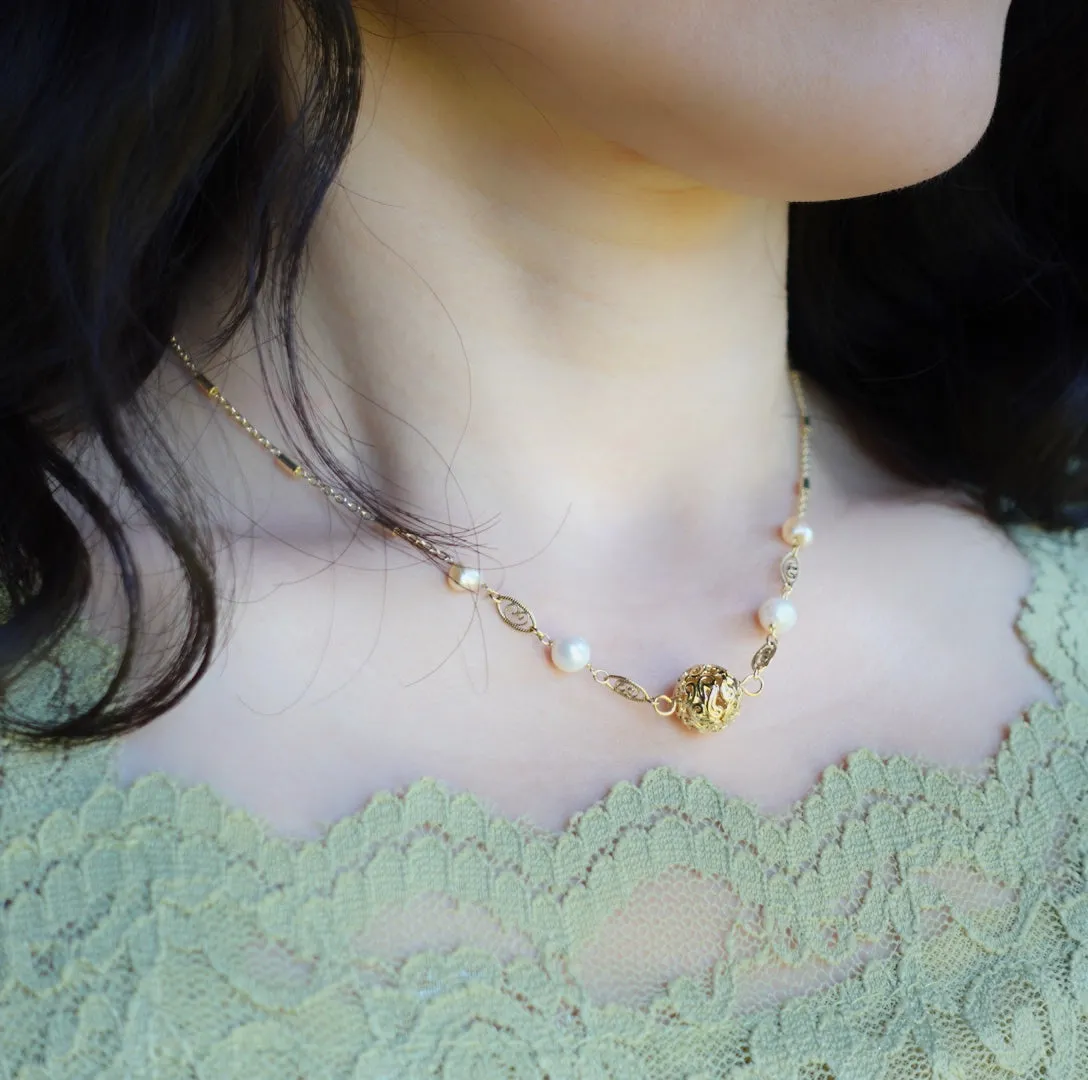 Auspicious Clouds Baroque Pearls Necklace Gold