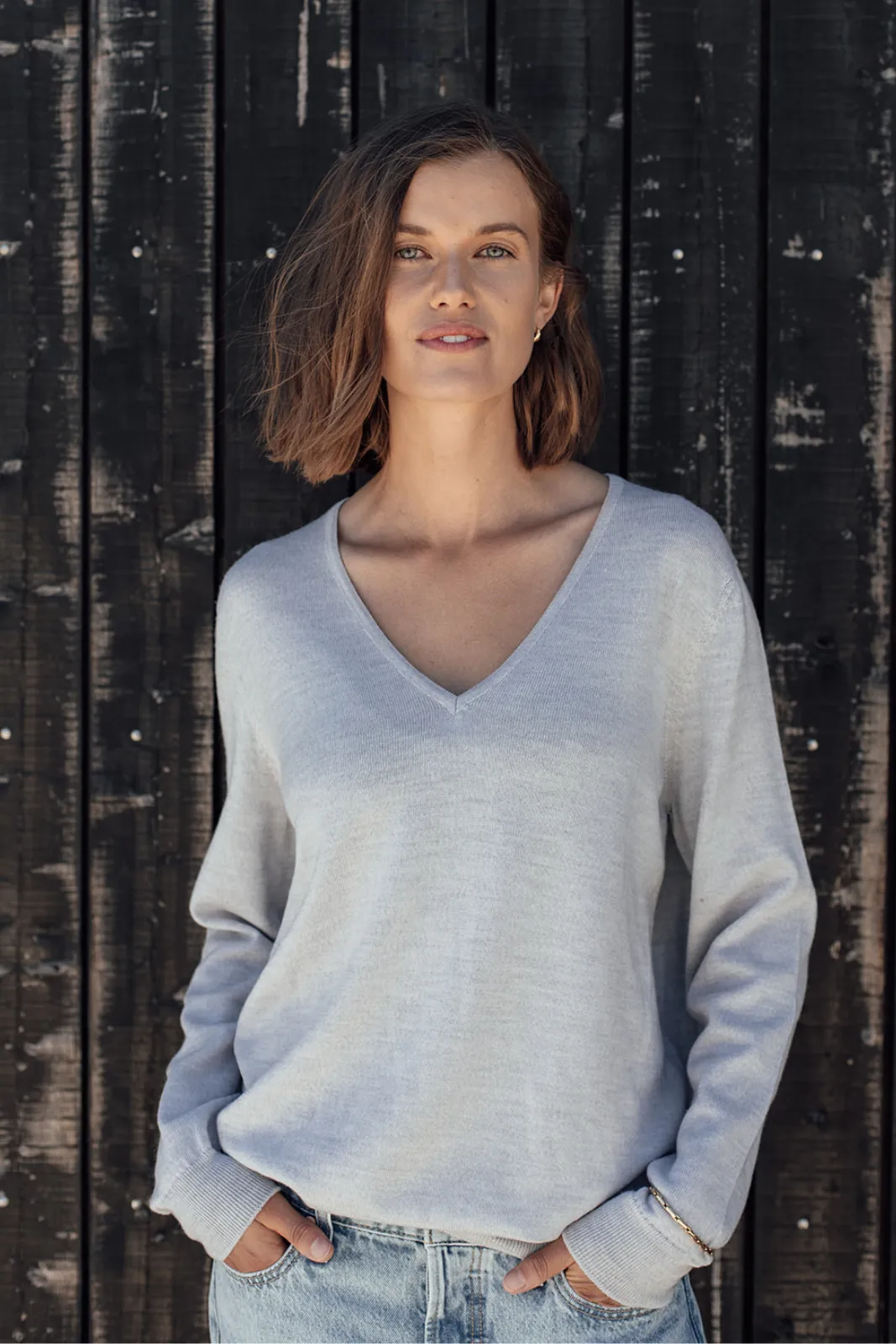 Classic Merino V- Neck - Silver