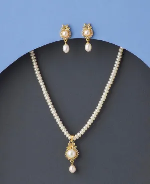 Classy Pearl Necklace Set