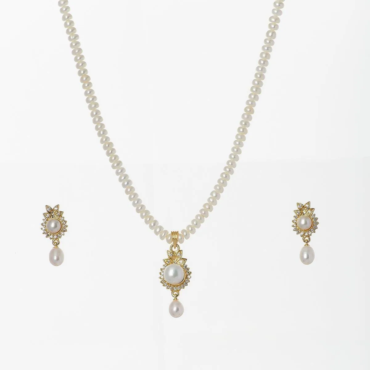 Classy Pearl Necklace Set