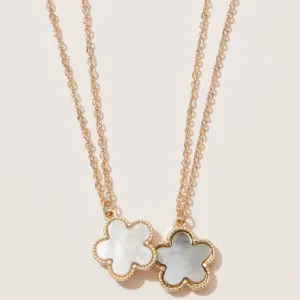 Clover Mother of Pearl Necklace