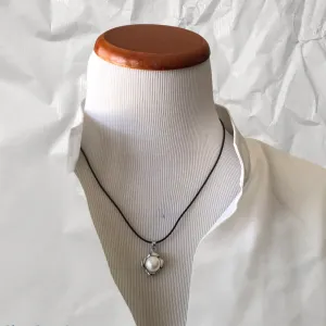 Freshwater pearls silver leather cord necklace