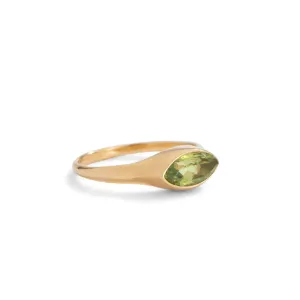 Iris Ring, Peridot, 9kt Yellow Gold