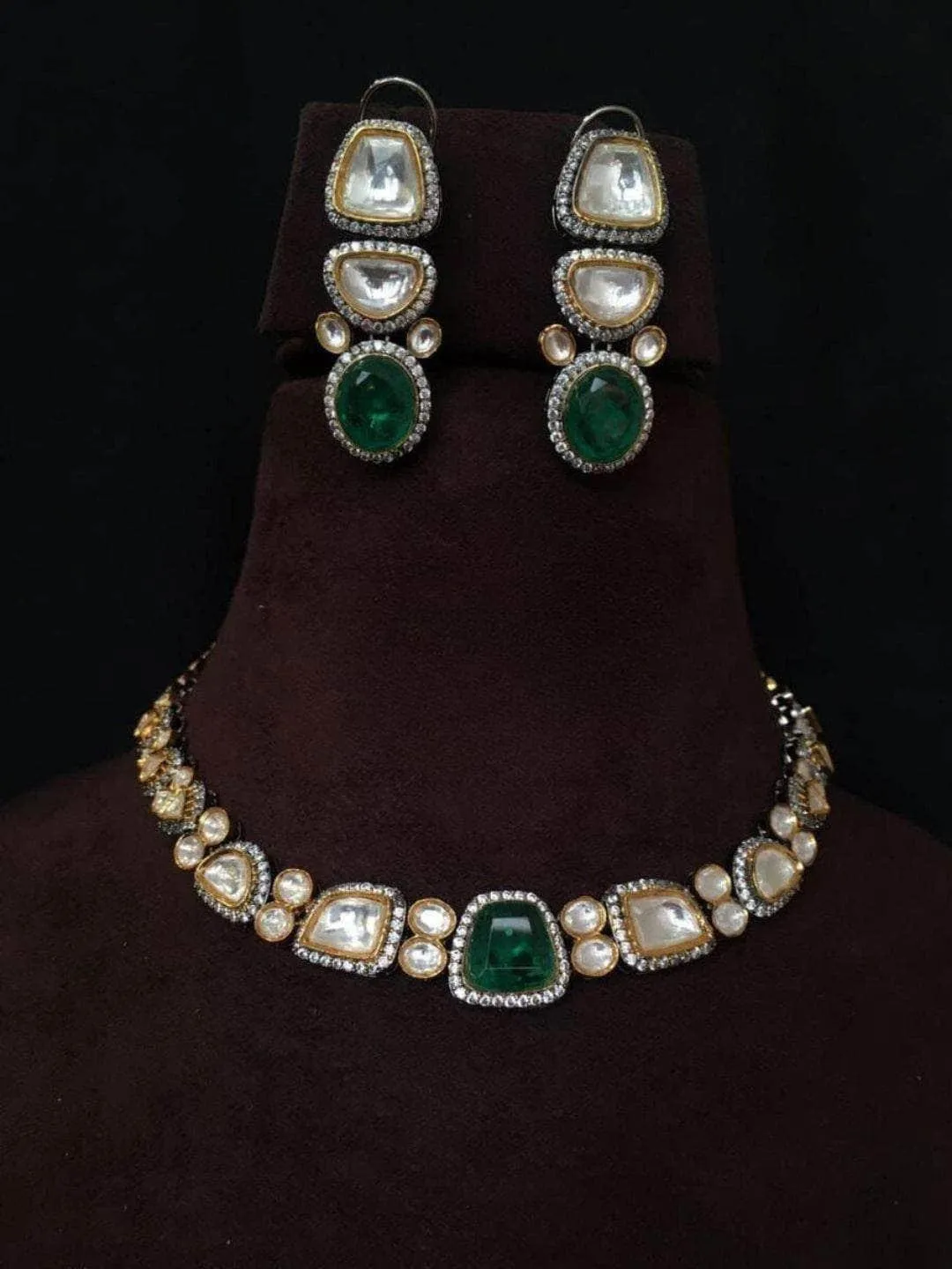 Kundan Uncut Diamond Finish Green Stone Necklace