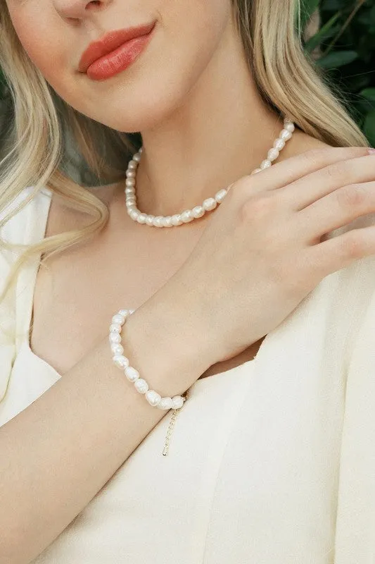 Mid sized natural pearl bracelet, necklace set