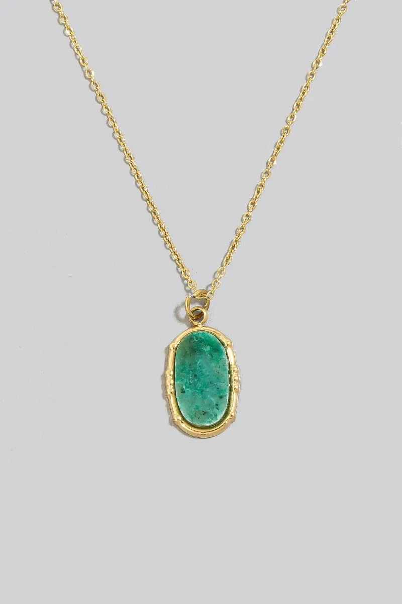 Oval Green Stone Pendant Necklace