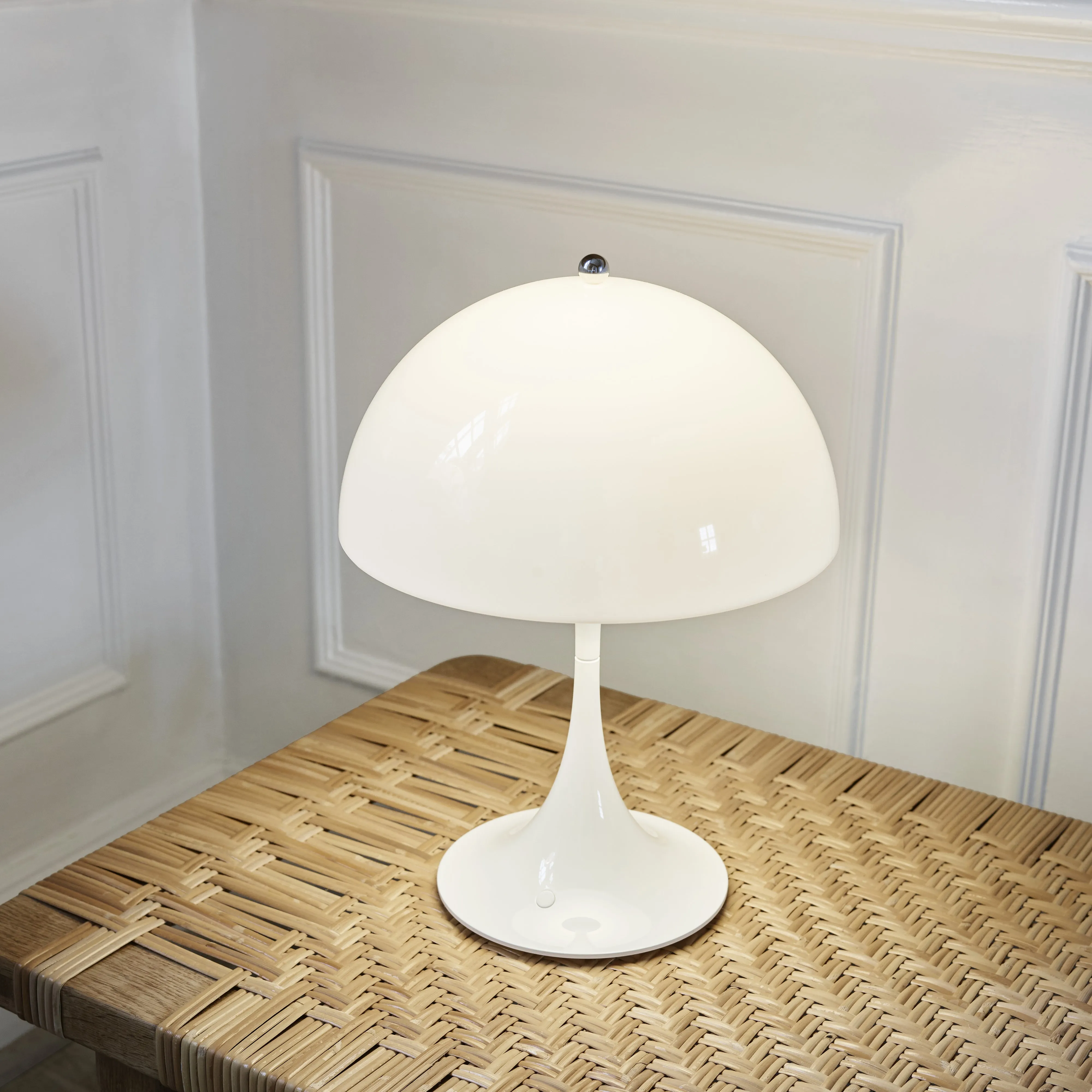 Panthella 250 Table Lamp