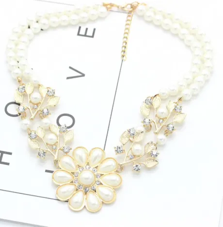 Pearl Statement Flower Necklace