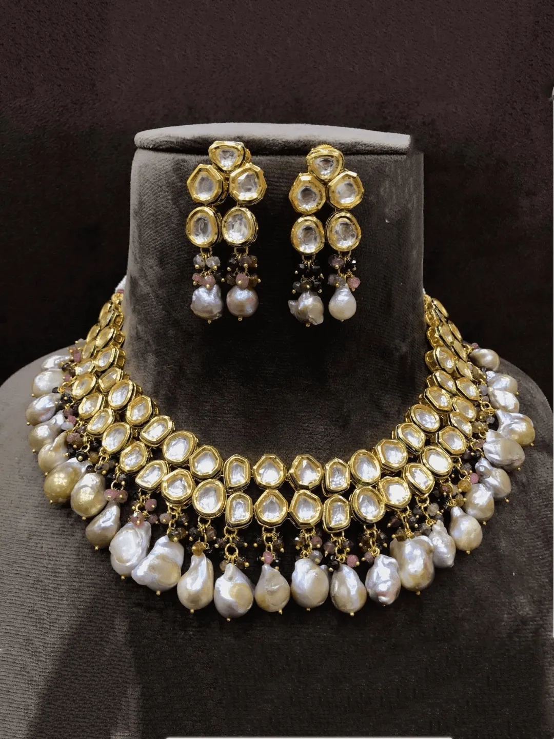 Simple Kundan Necklace With Baroque Beads