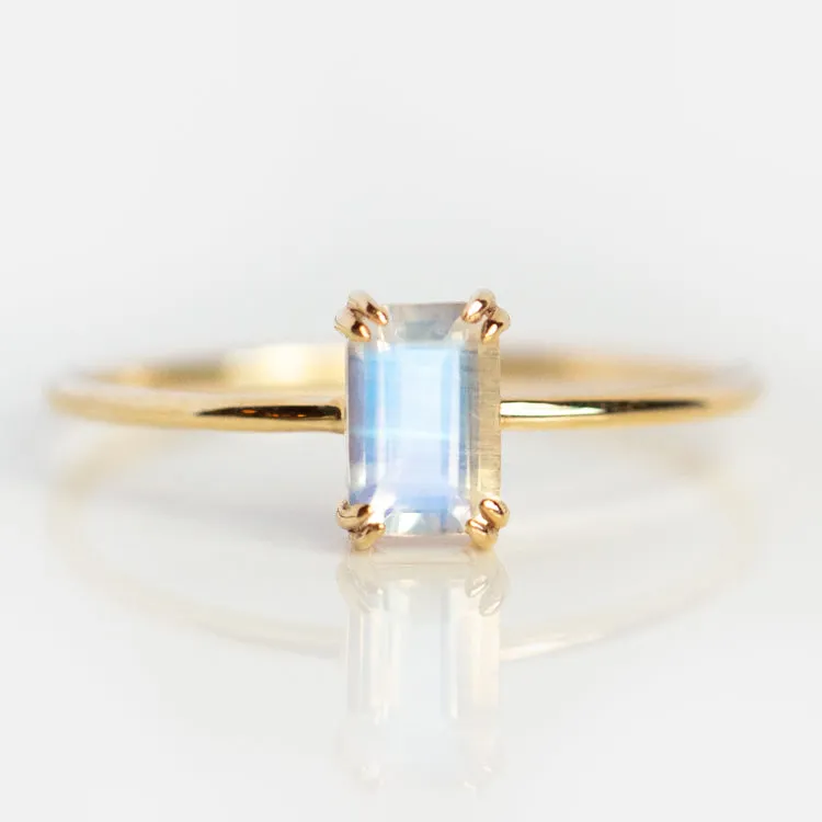 Solid Gold Essential Baguette Birthstone Ring